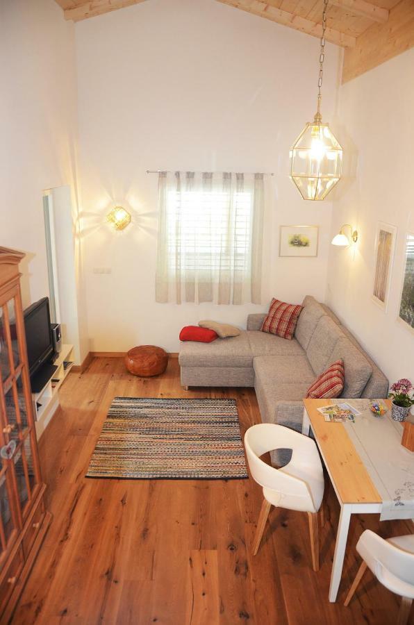 Apartment Zimat Chienes Exterior foto